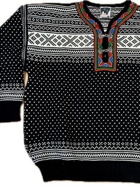 Vintage Dale of Norway 🇳🇴 Sweater with Colourful Trim & Nordic Birdseye Clasp